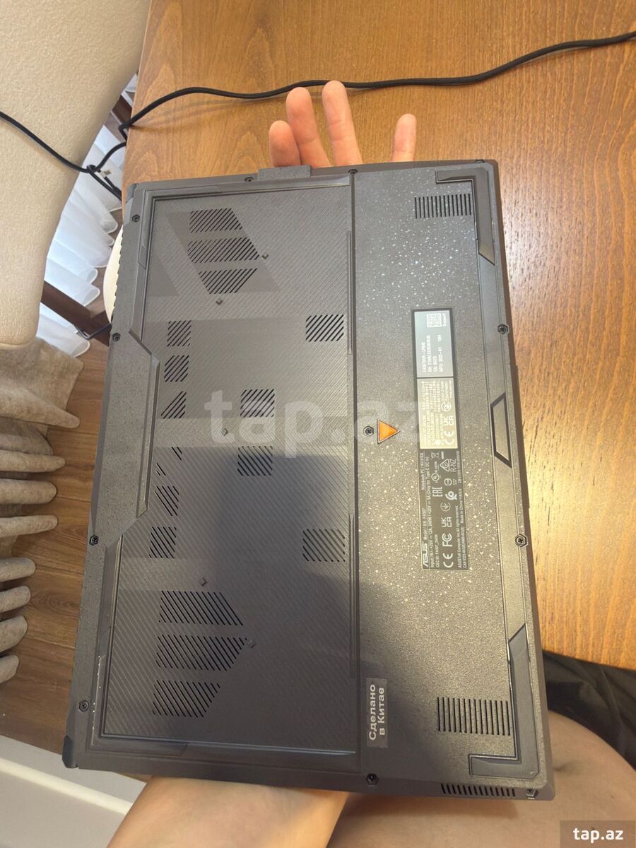 Noutbuk Asus (4)