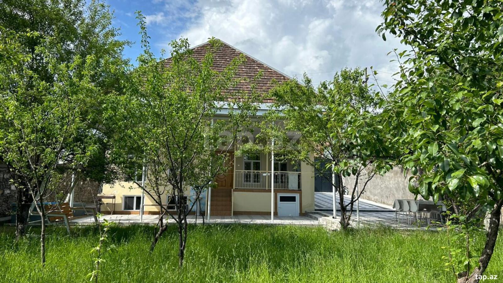 Bağ evi kirayə verilir, Şəki ş. (11)