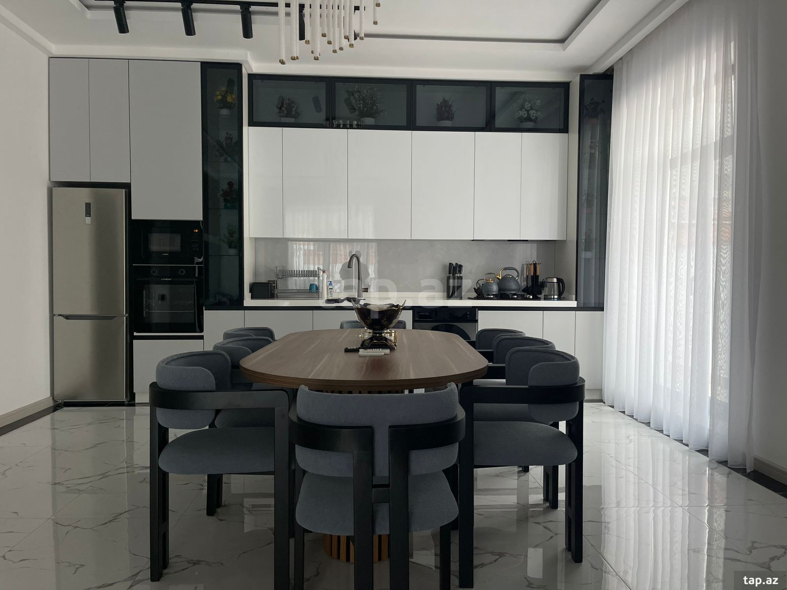 Villa kirayə verilir, Vəndam qəs. (19)