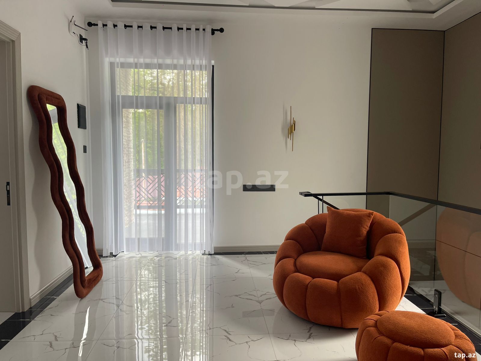 Villa kirayə verilir, Vəndam qəs. (15)