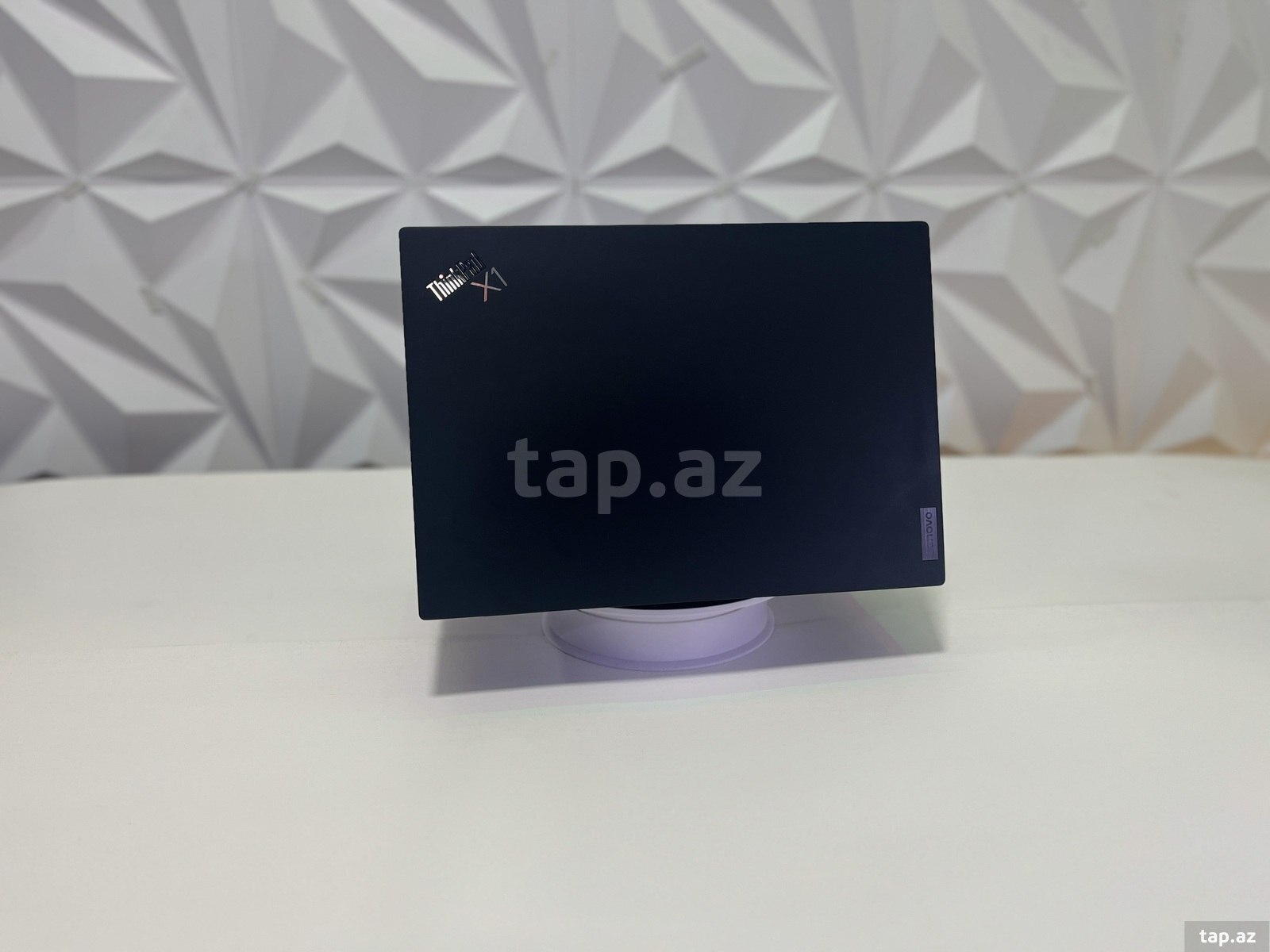 Noutbuk Lenovo X1 Carbon (2)