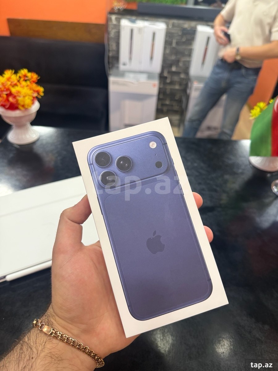 Apple iPhone 17 Pro Max Deep Blue 512GB/12GB (2)