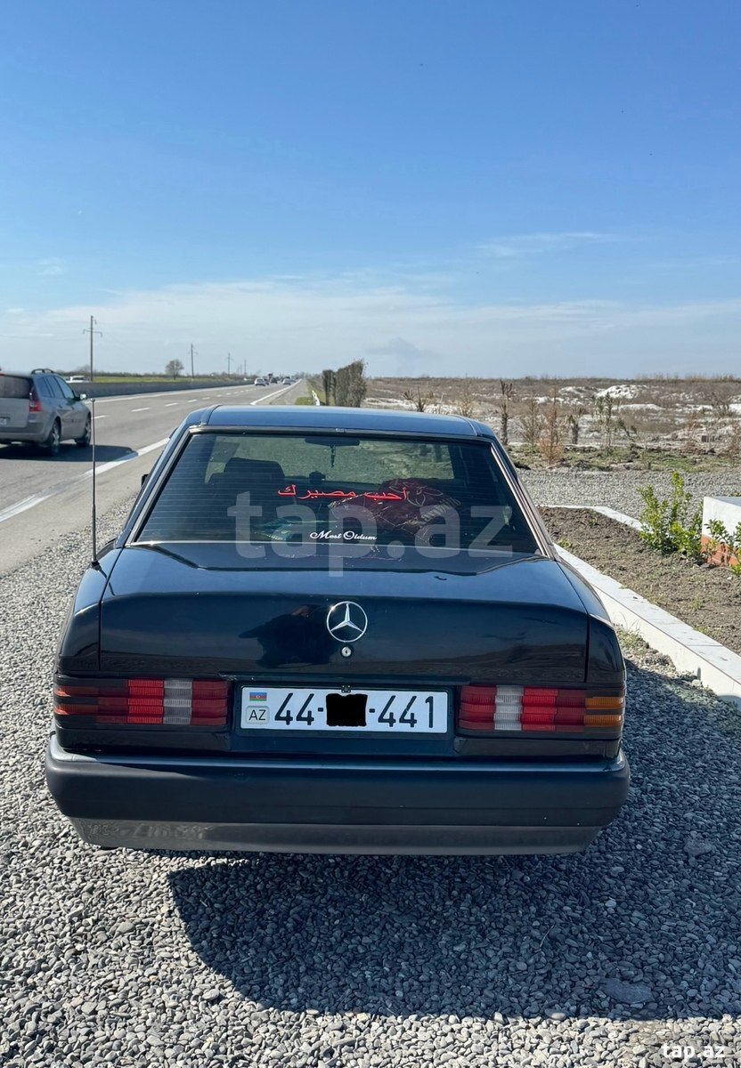 Mercedes 190, 1991 il (4)