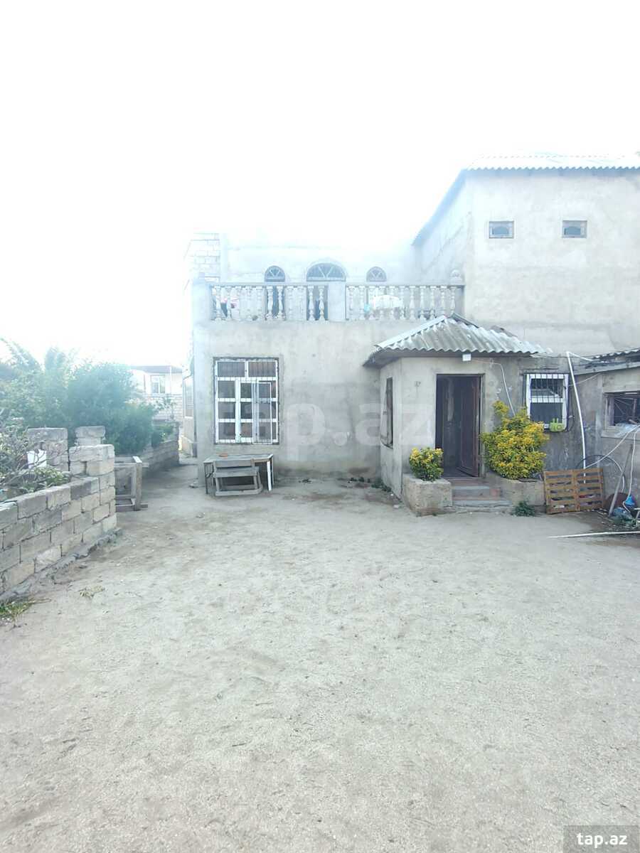Həyət evi, Corat qəs. (12)