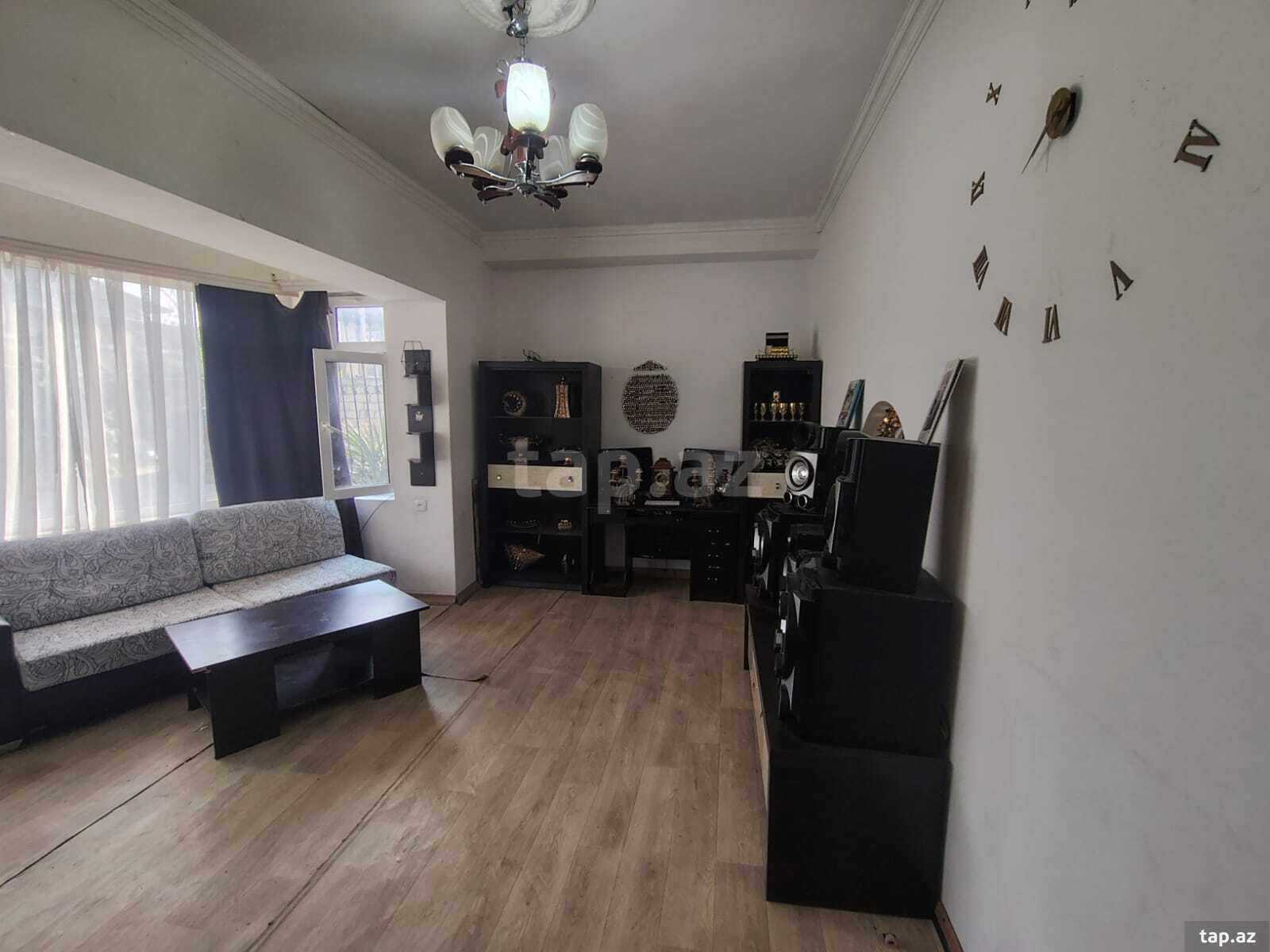 Həyət evi, Corat qəs. (28)