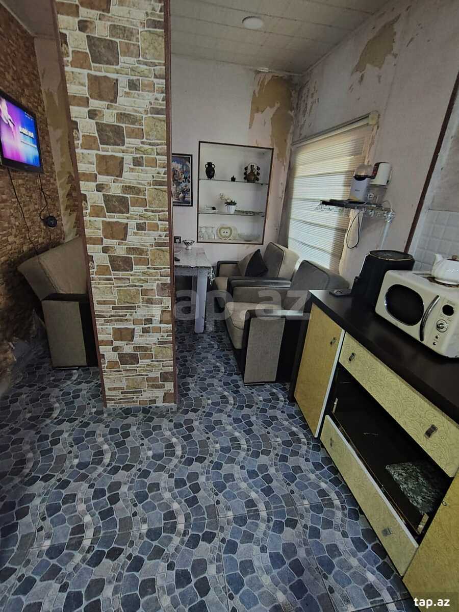 Həyət evi, Corat qəs. (24)