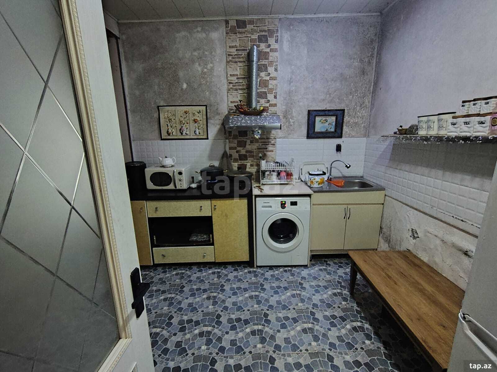 Həyət evi, Corat qəs. (25)