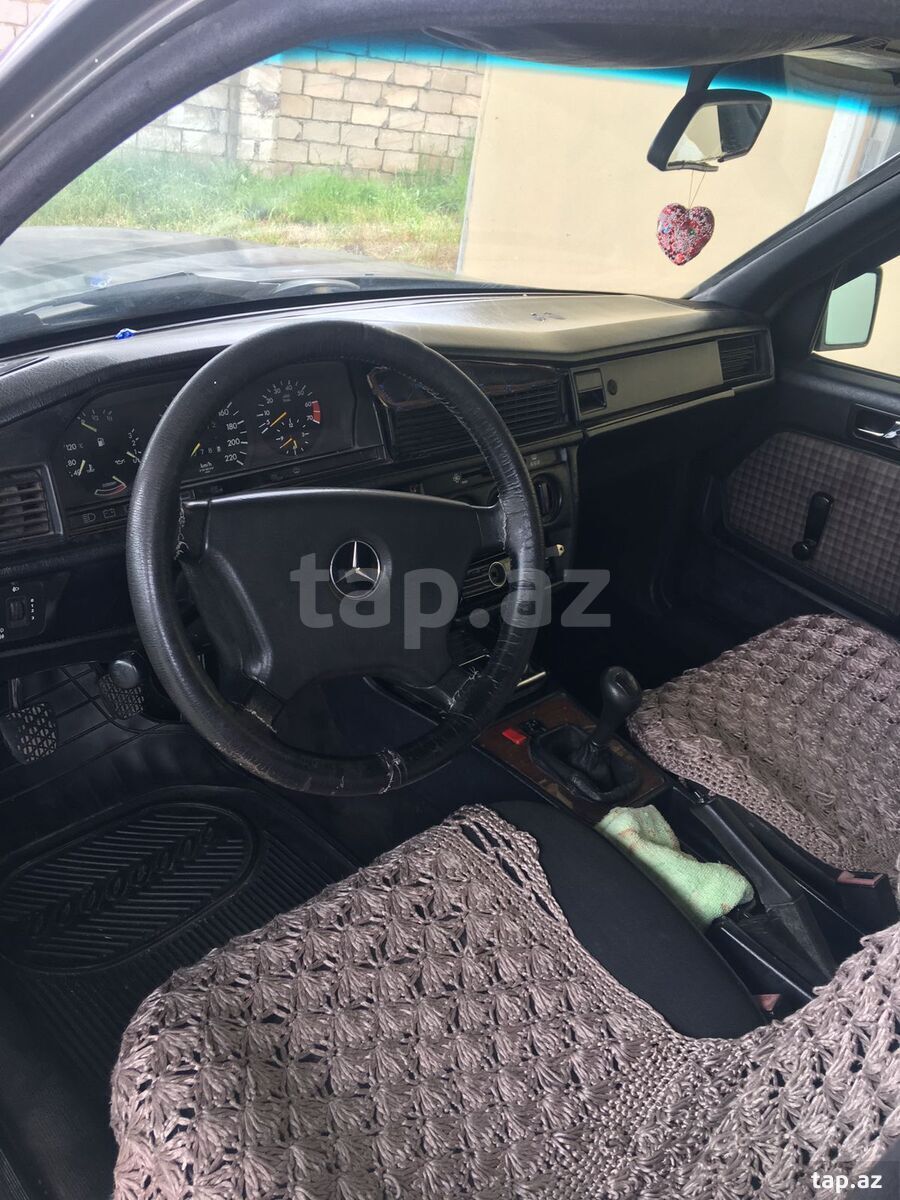 Mercedes 190, 1992 il (5)