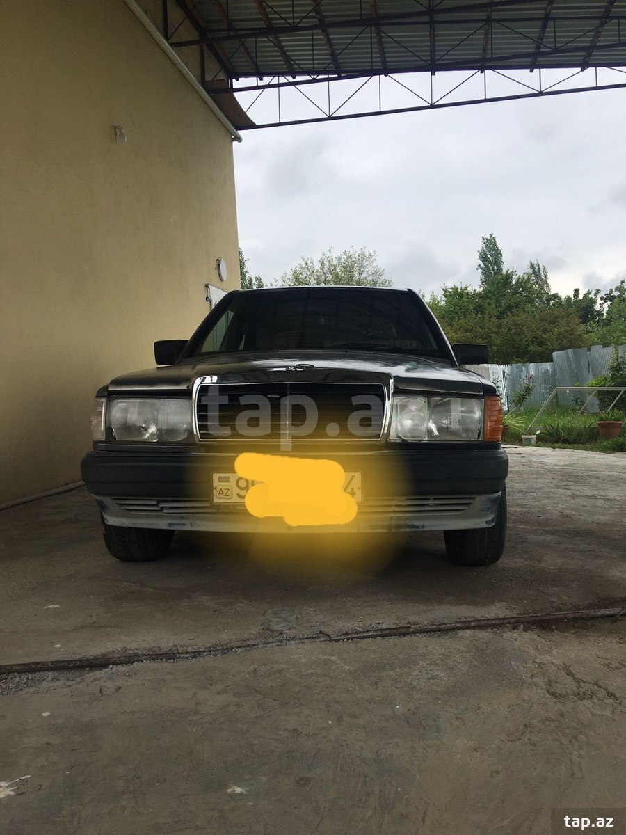 Mercedes 190, 1992 il (3)