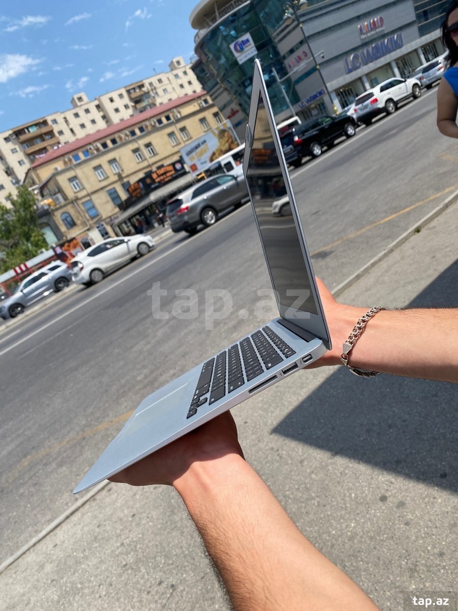 Apple Macbook Neo (4)