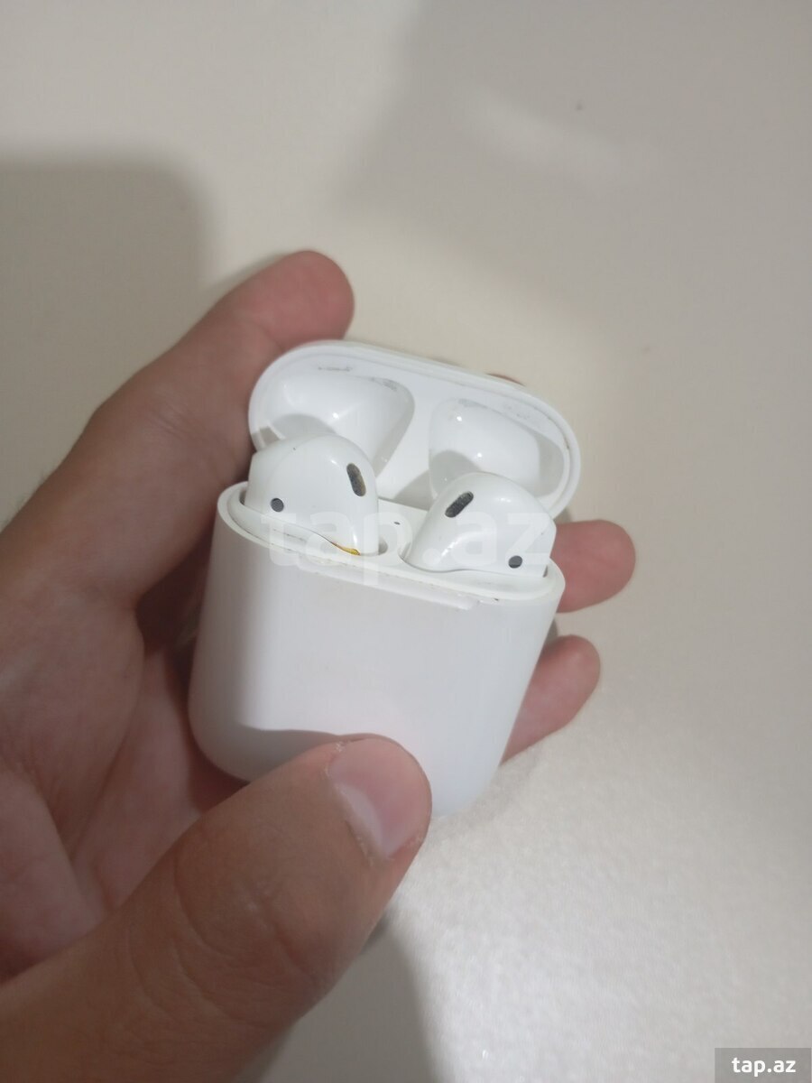 AirPods