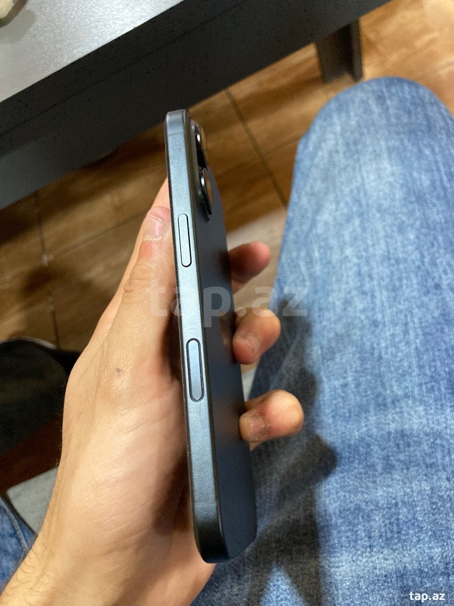 Apple iPhone 16 Black 128GB/8GB (2)