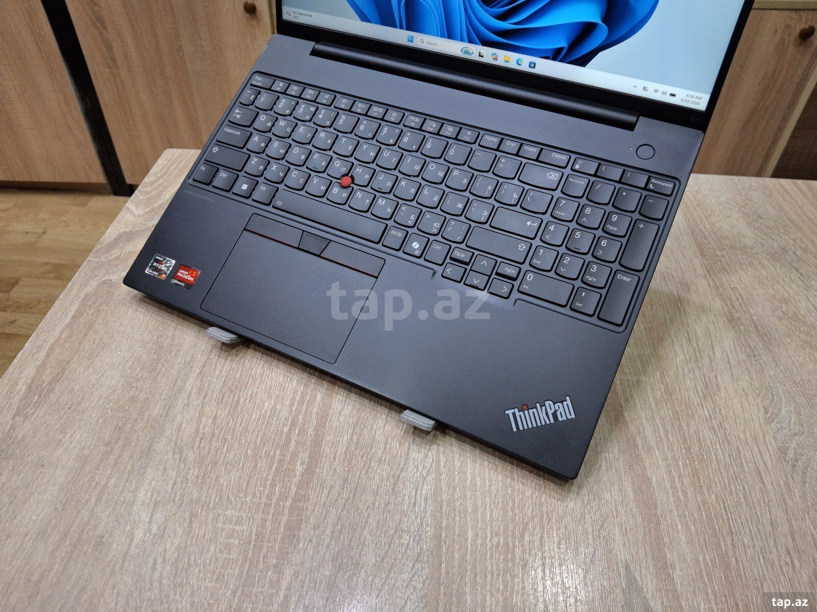 Noutbuk Lenovo Thinkpad E16 Ryzen 7 7735HS (3)