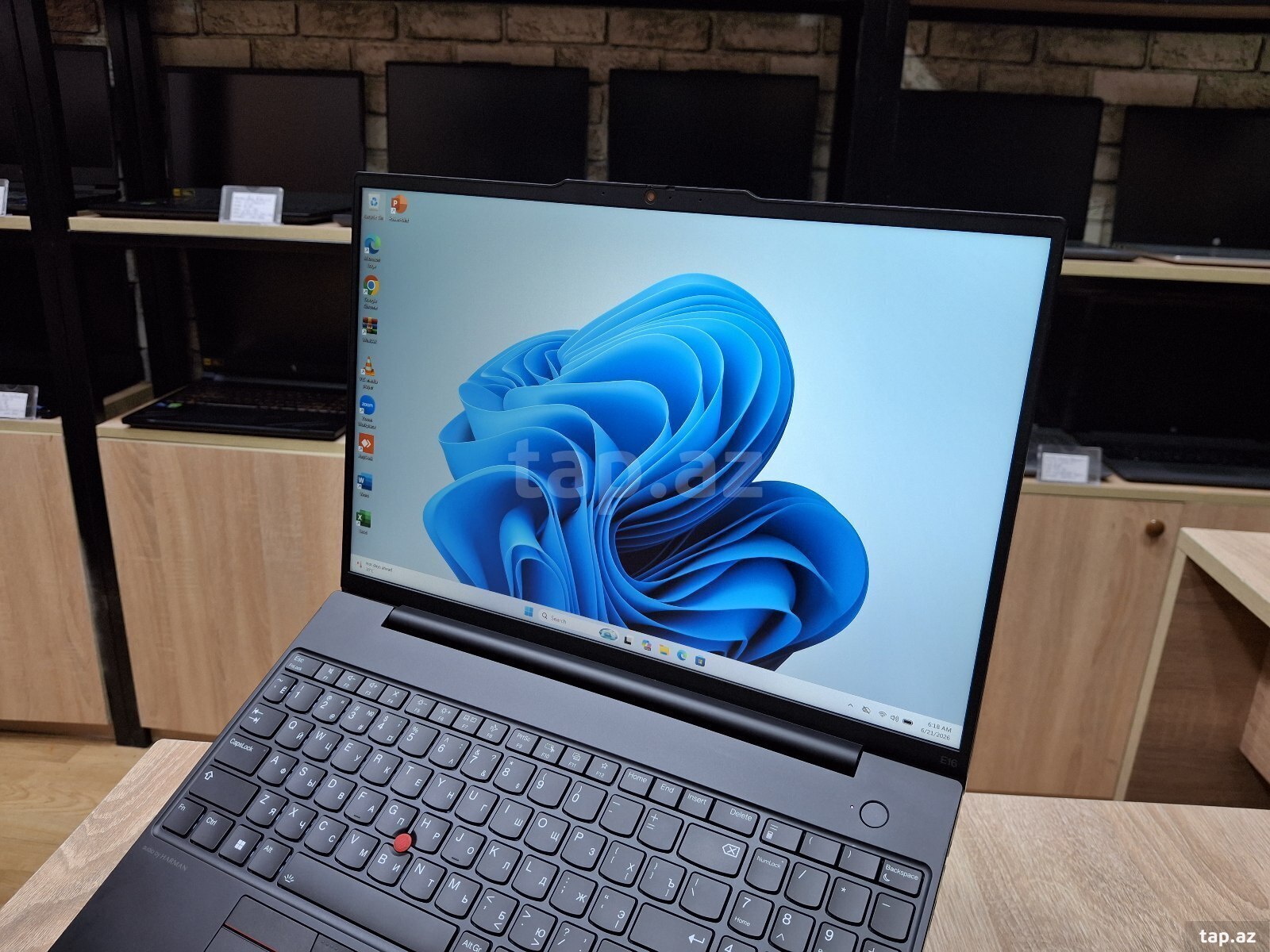 Noutbuk Lenovo Thinkpad E16 Ryzen 7 7735HS (4)