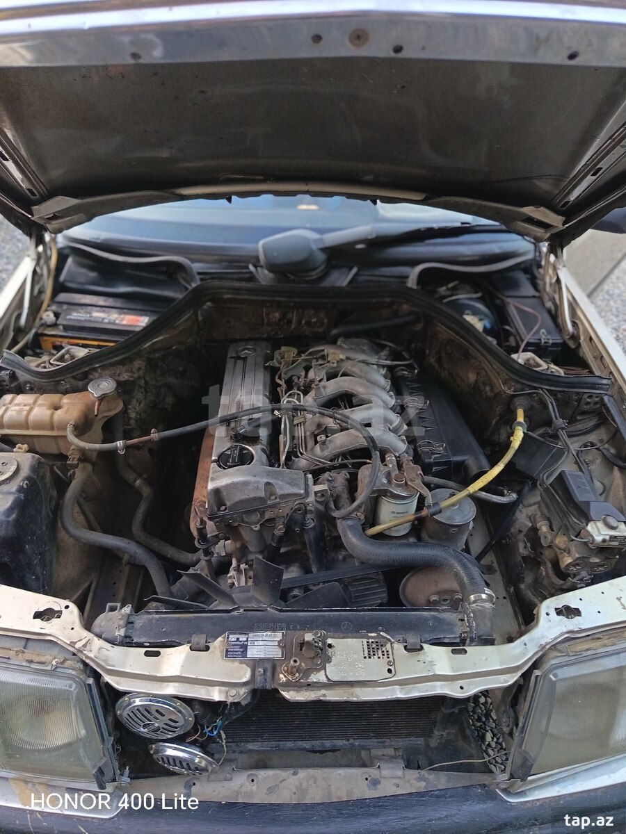 Mercedes 190, 1988 il (3)