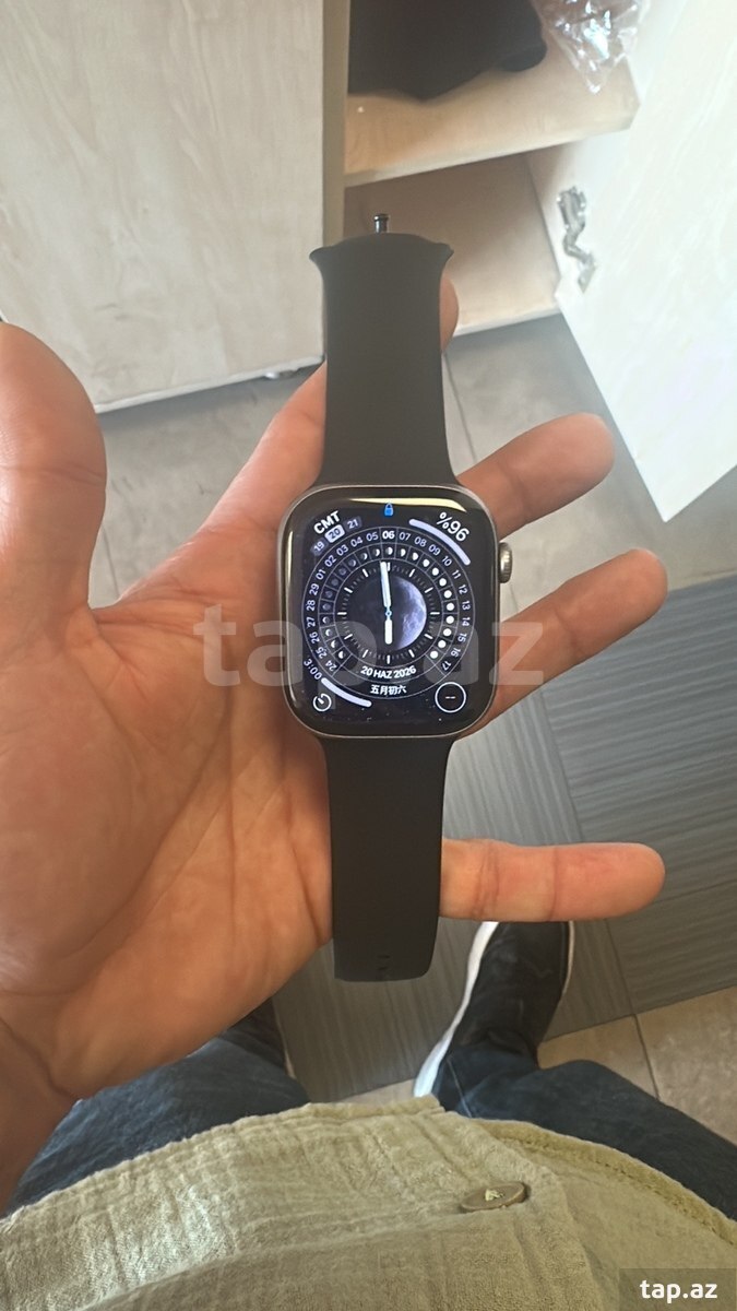 Apple Watch Series 11 Aluminum Space Gray 46mm (2)