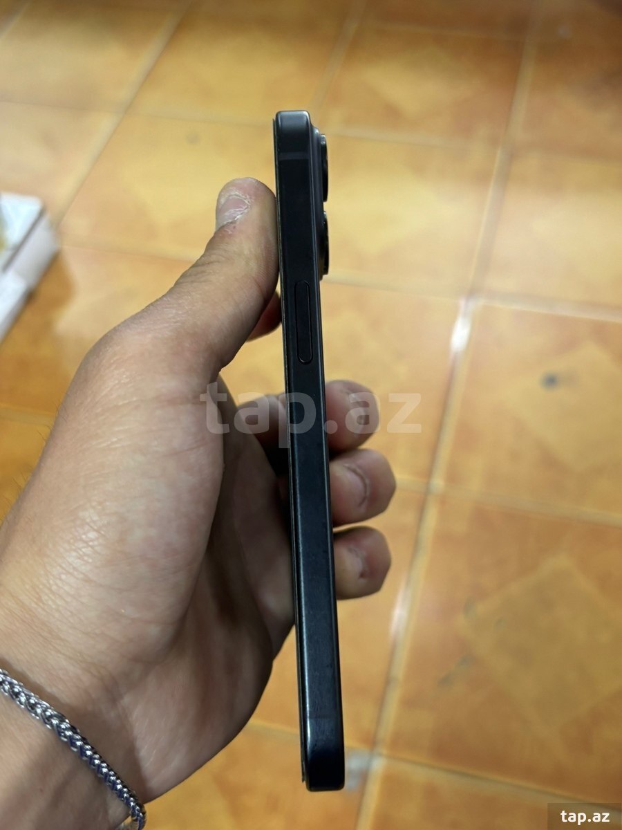 Apple iPhone 15 Black 128GB/6GB (2)