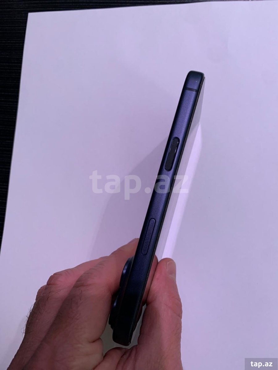 Apple iPhone 17 Pro Deep Blue 256GB/12GB (2)
