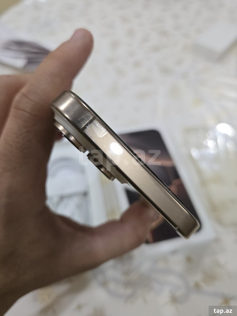 Apple iPhone 16 Pro Max Desert Titanium 256GB/8GB (5)