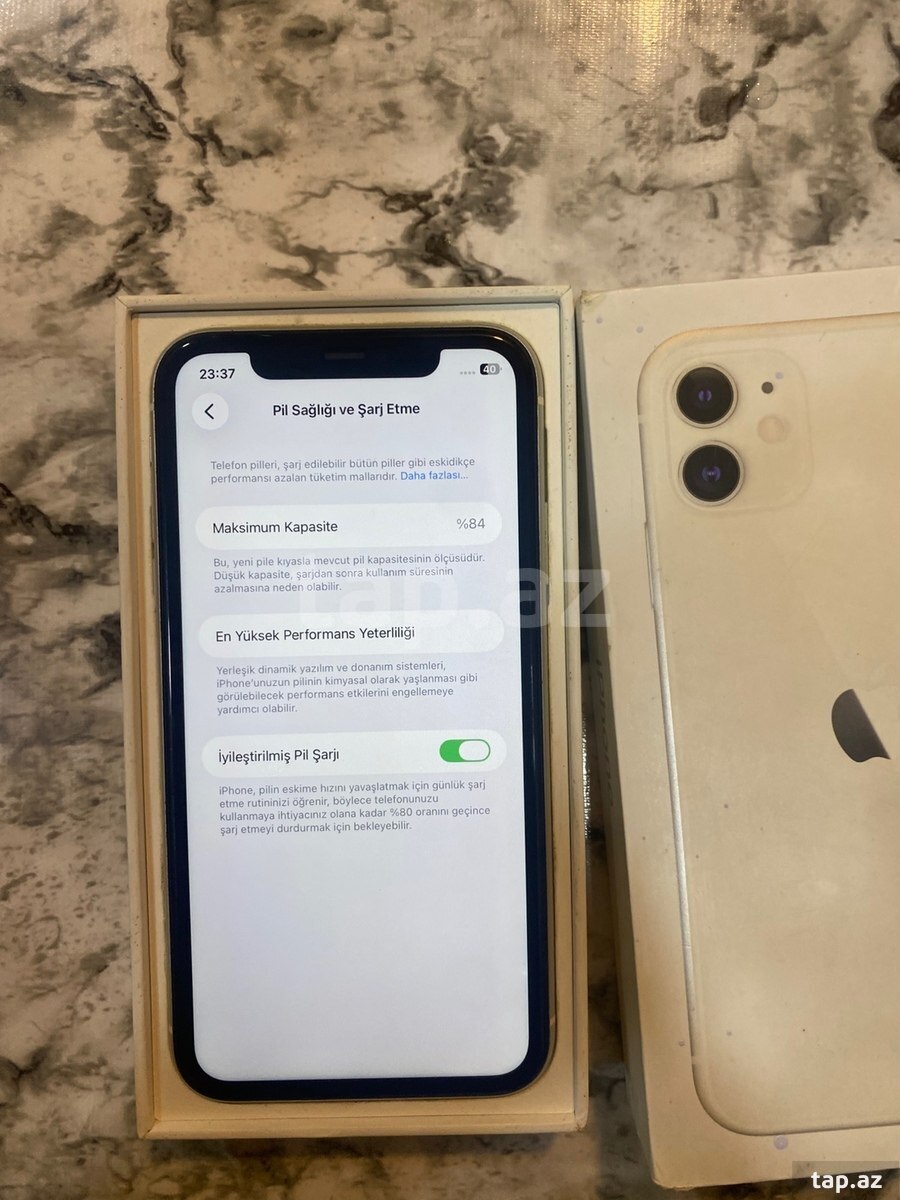 Apple iPhone 11 White 64GB/4GB (3)