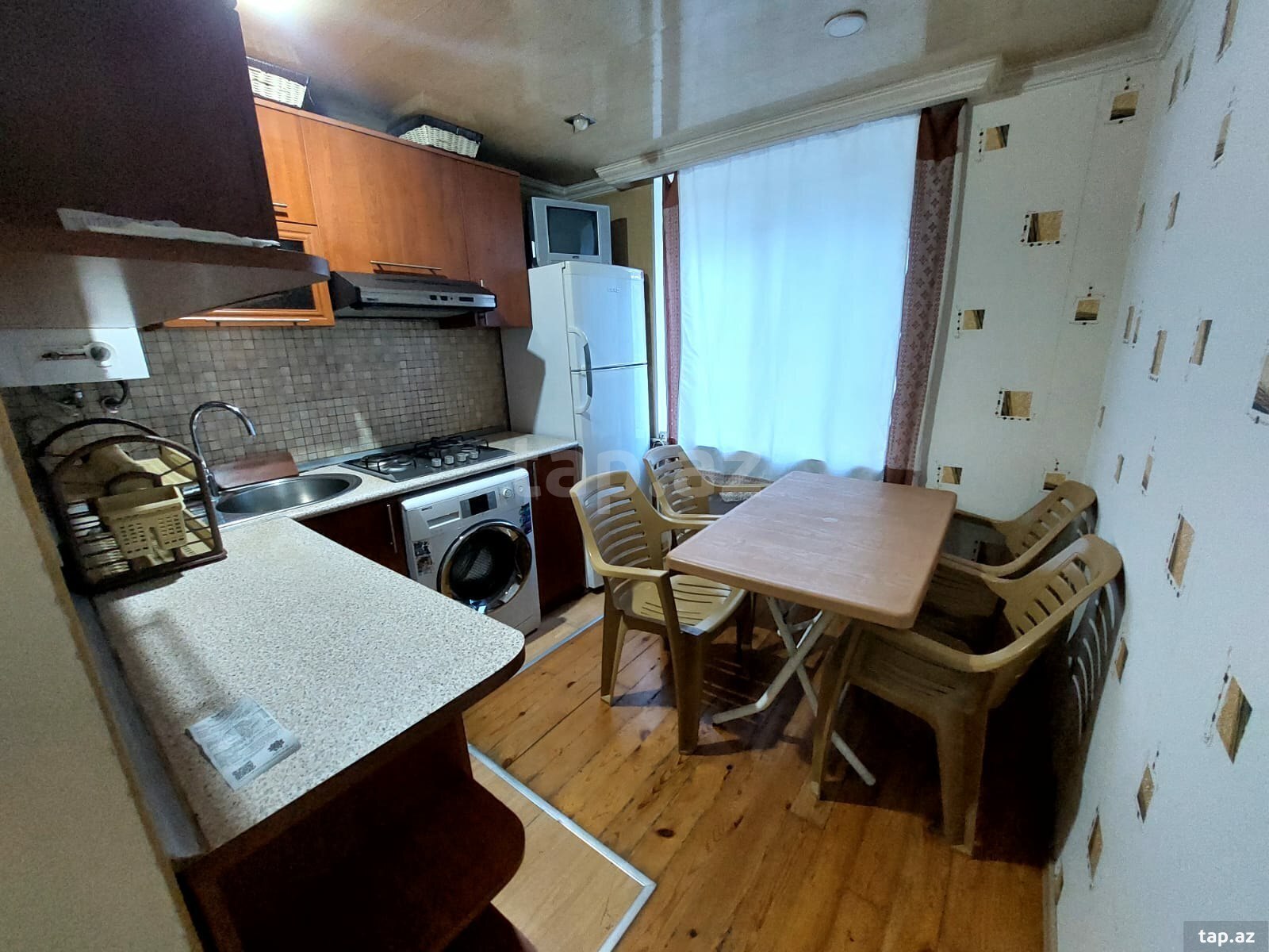 1-otaqlı mənzil kirayə verilir, E.Akademiyası m., 35 m² (9)