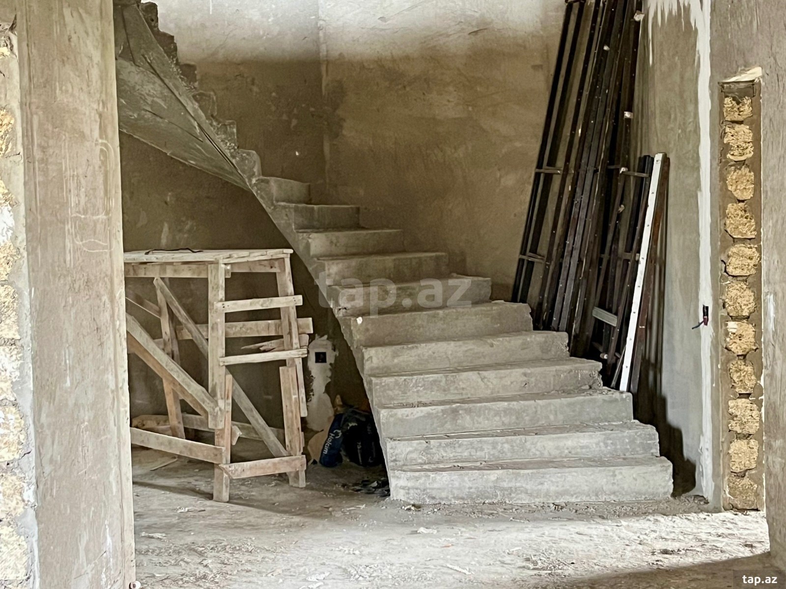 Villa, Saray qəs. (11)