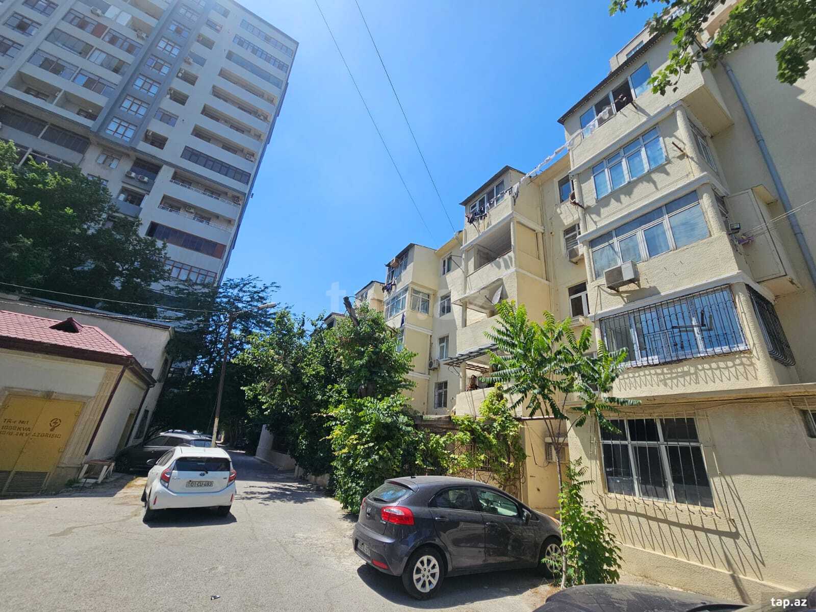 3-otaqlı mənzil, İnşaatçılar m., 70 m²