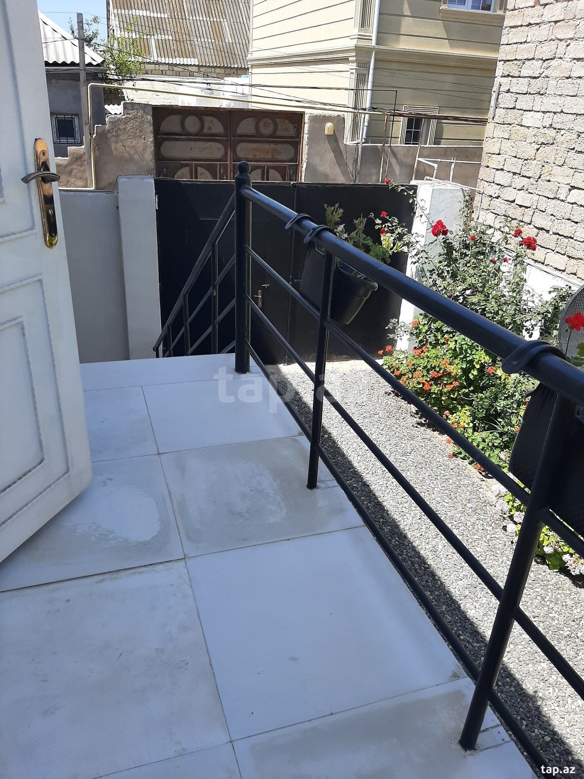Həyət evi, Həsənağa Şirvani küç. (13)