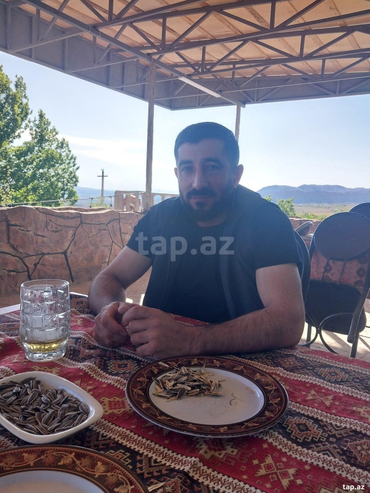 Xanımla tanış olmaq istəyirəm