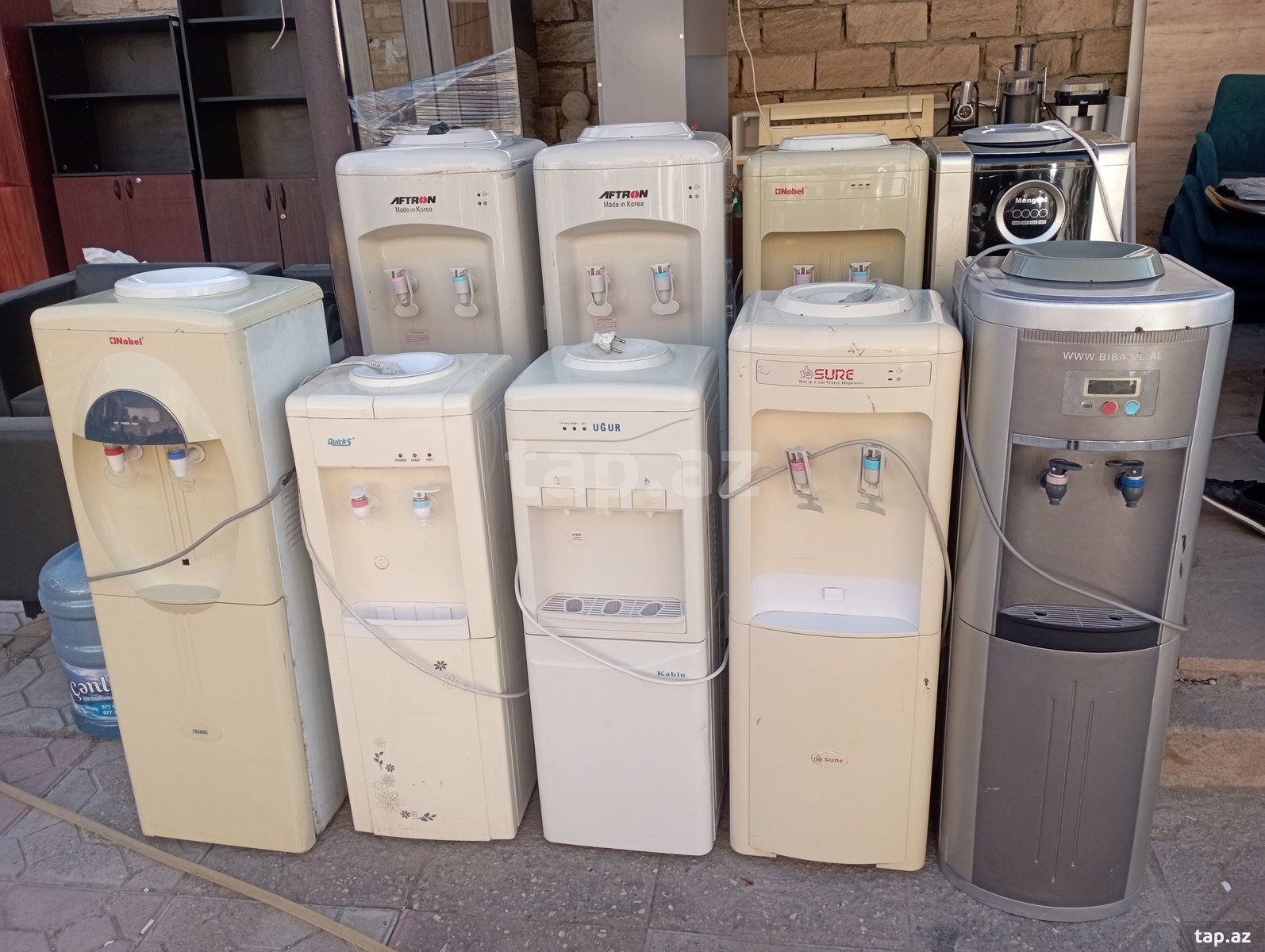 Su dispenserləri (2)