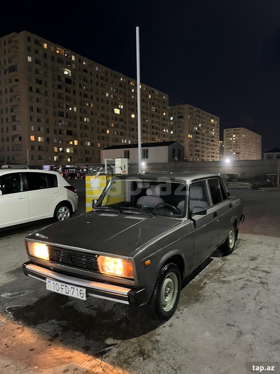 LADA (VAZ) 2105, 1988 il