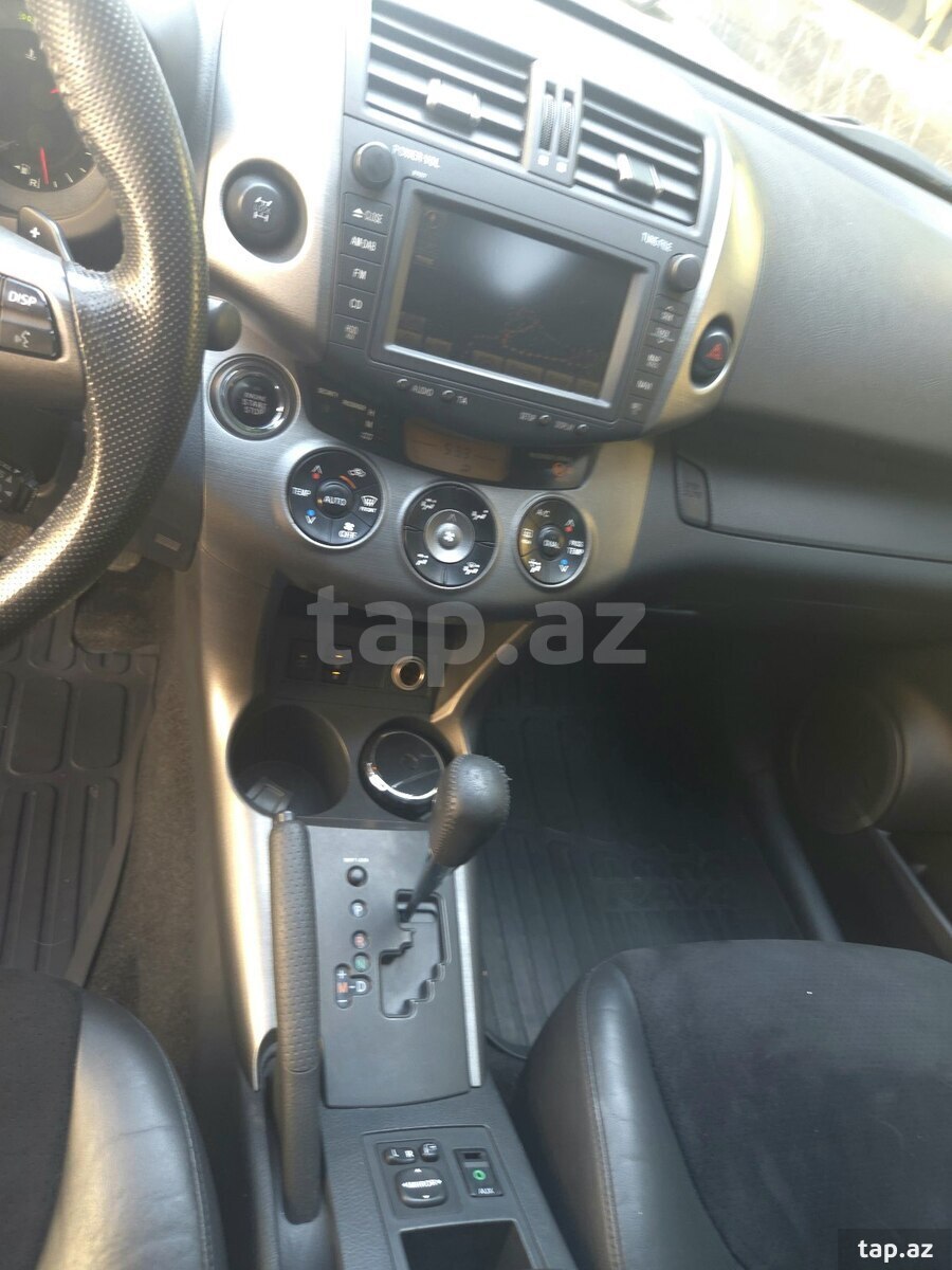 Toyota RAV 4, 2012 il (4)
