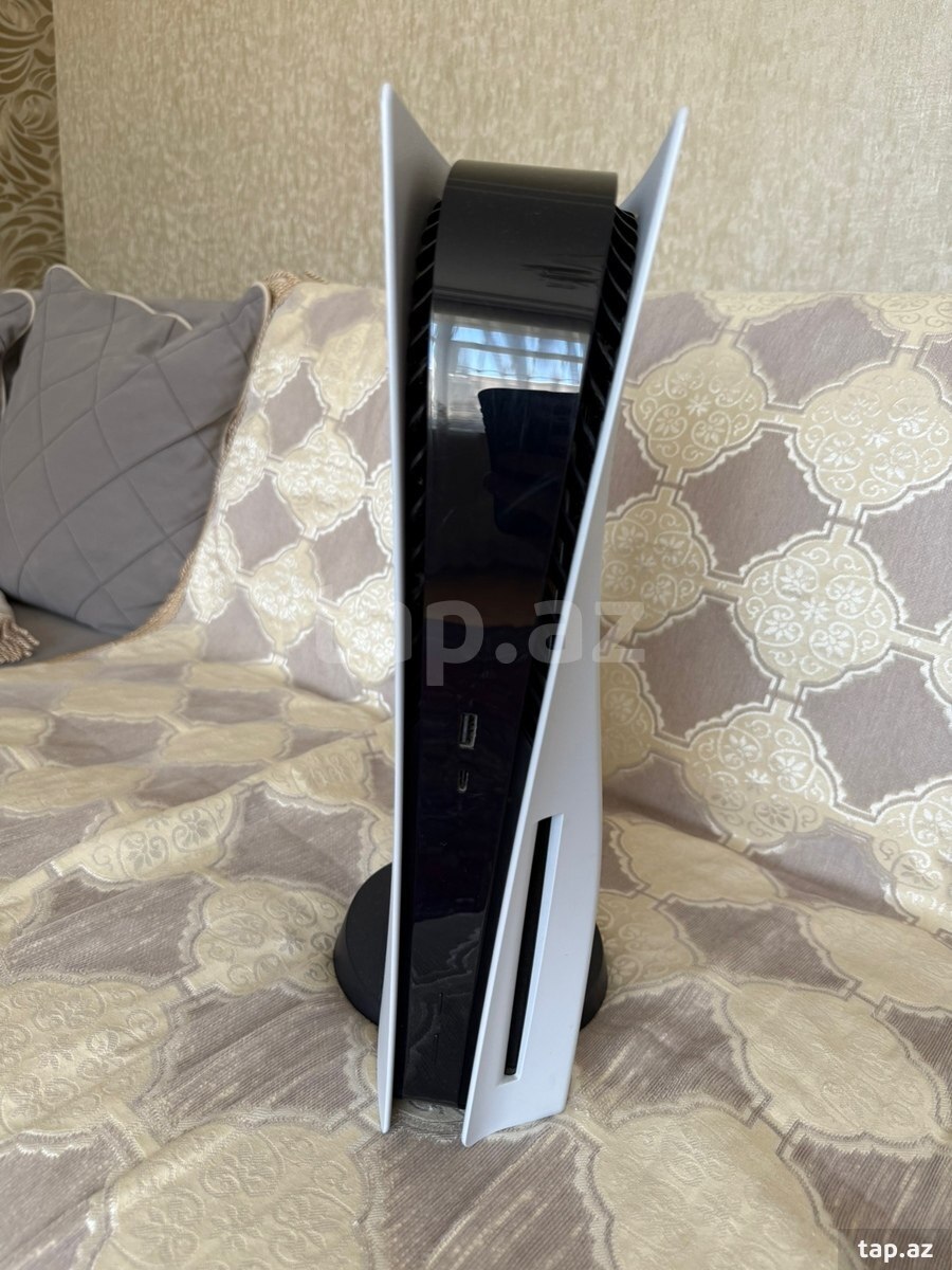 PlayStation 5 825GB (2)
