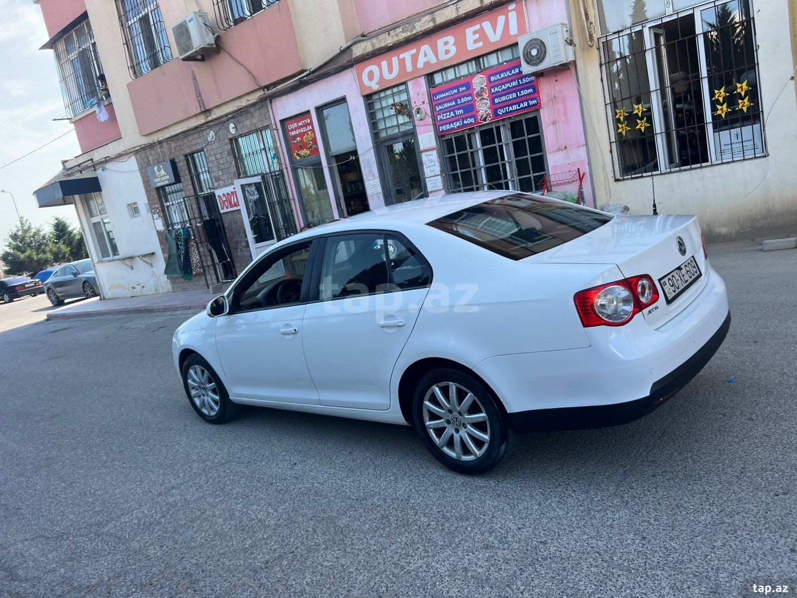 Volkswagen Jetta, 2010 il (3)