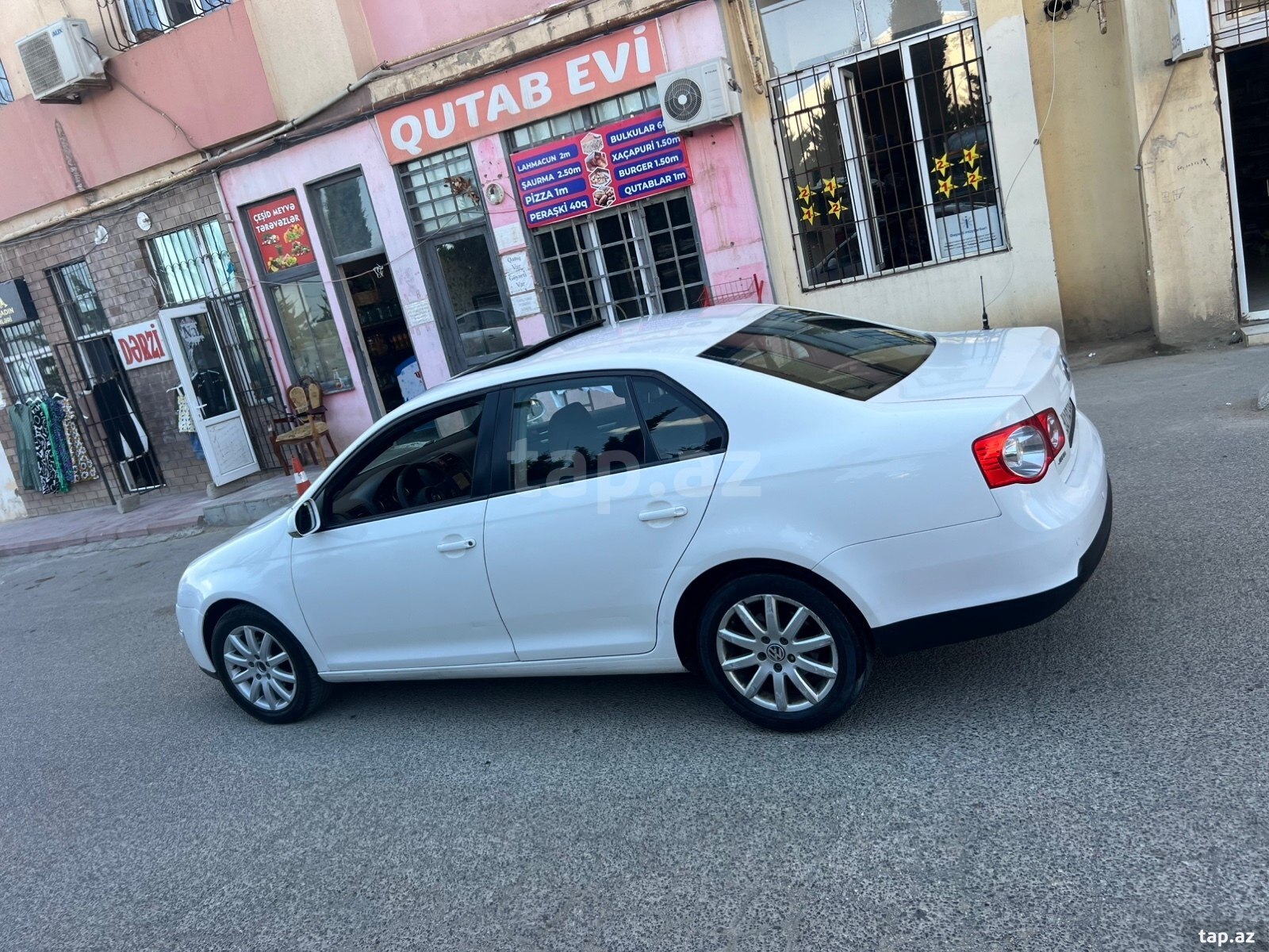 Volkswagen Jetta, 2010 il (4)