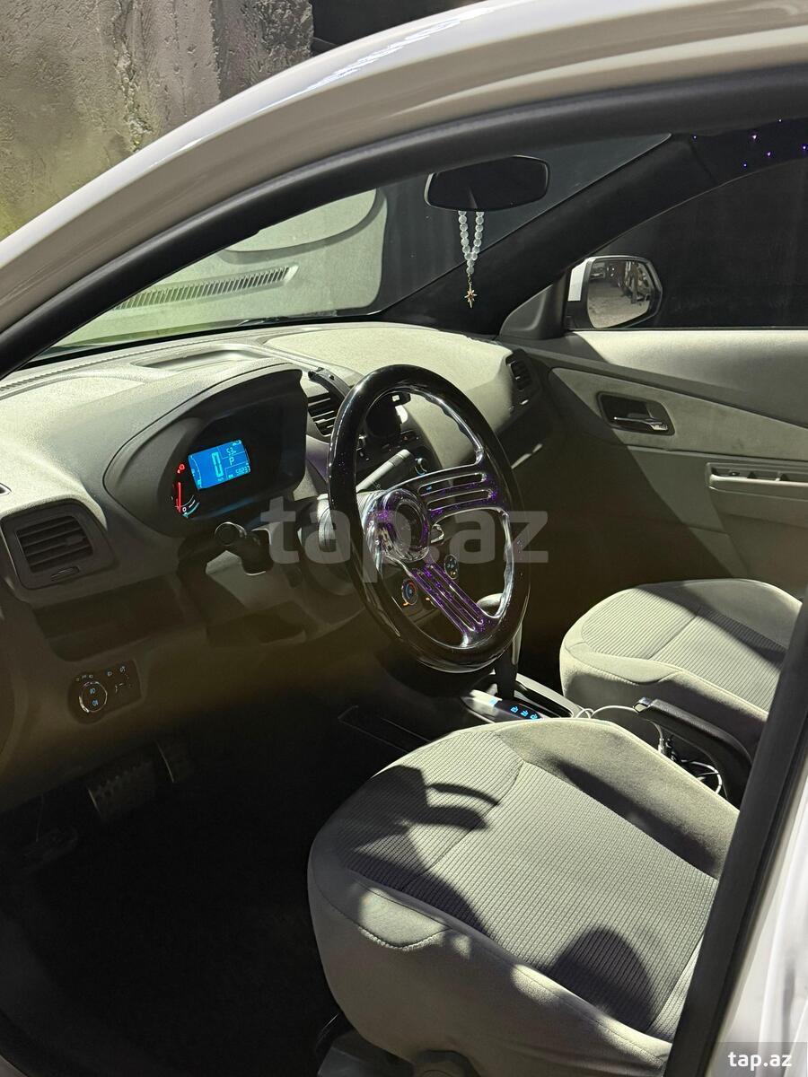 Chevrolet Cobalt, 2025 il (5)