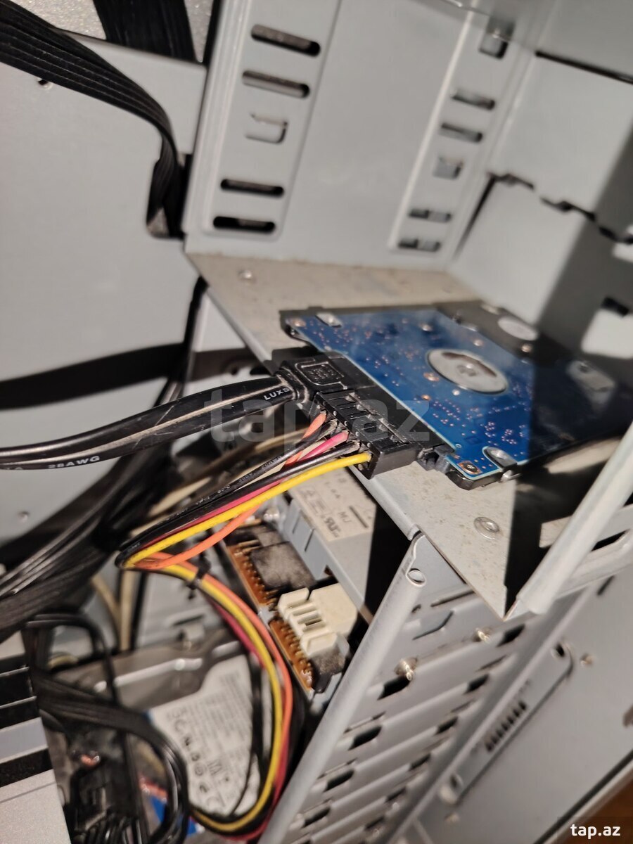 Masaüstü kompüter (13)