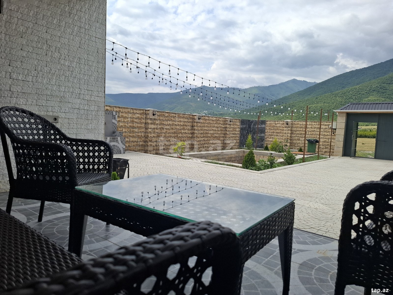 Bağ evi kirayə verilir, Oğuz r. (30)