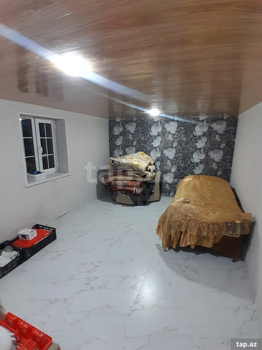 Həyət evi, Binə qəs. (37)