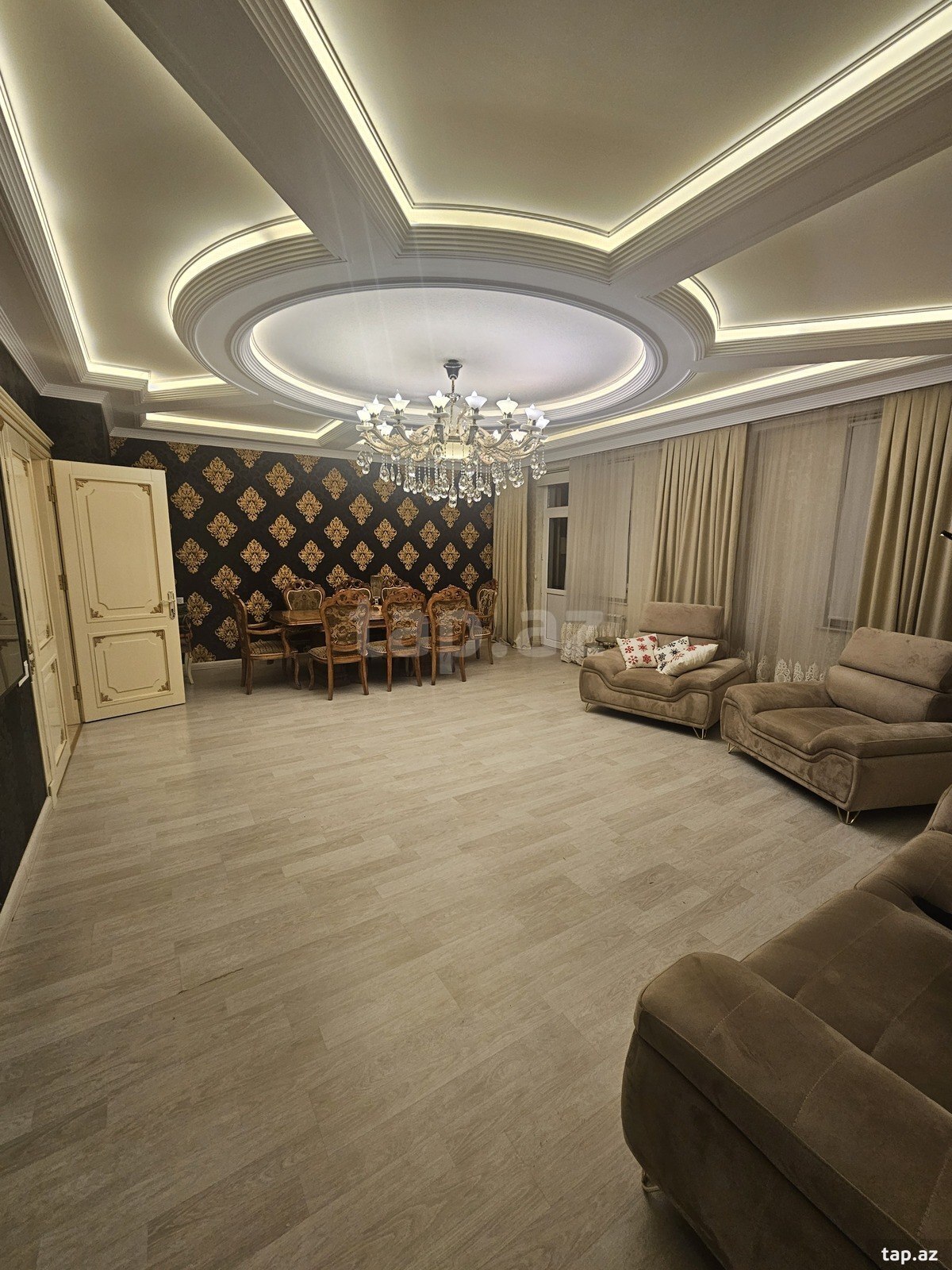 5-otaqlı yeni tikili, Azadlıq m., 255 m²