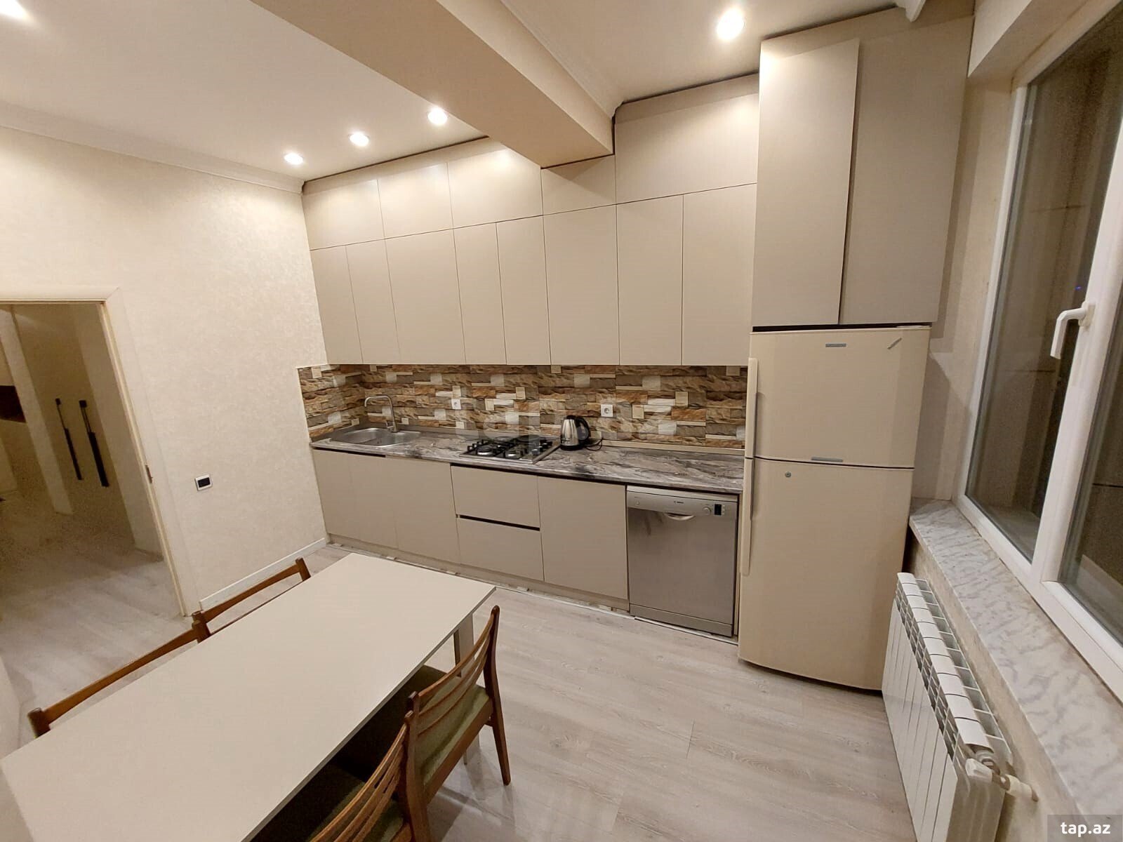 3-otaqlı yeni tikili kirayə verilir, Gənclik m., 80 m² (10)