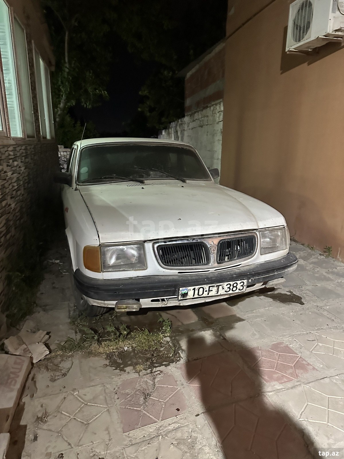 Avtomobil qeydiyyat nişanı - 10-FT-383