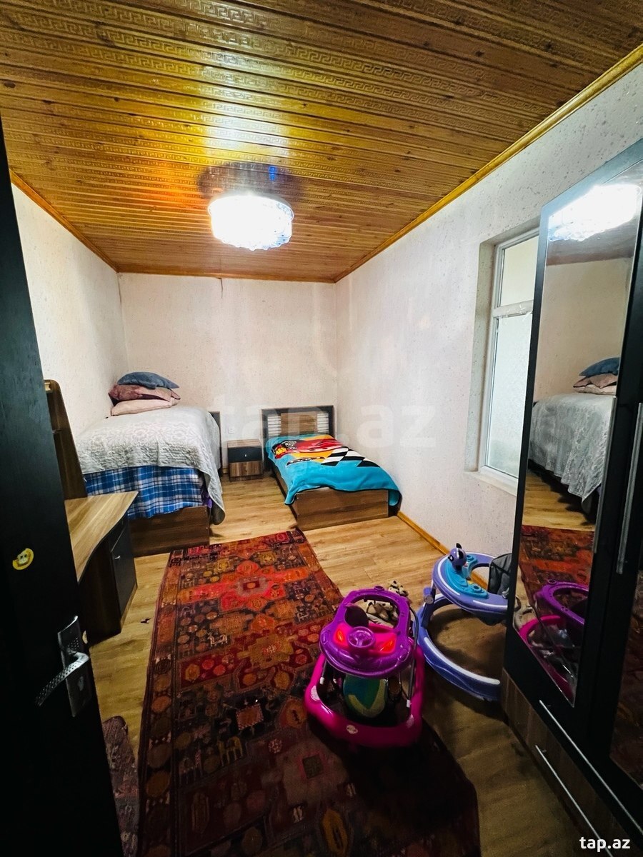 Həyət evi, Binəqədi şossesi (9)