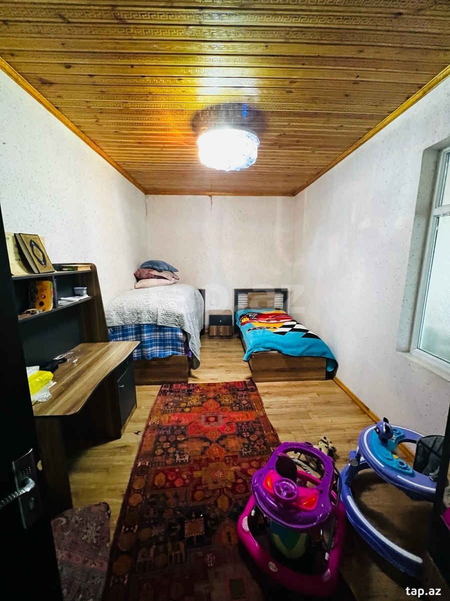 Həyət evi, Binəqədi şossesi (10)