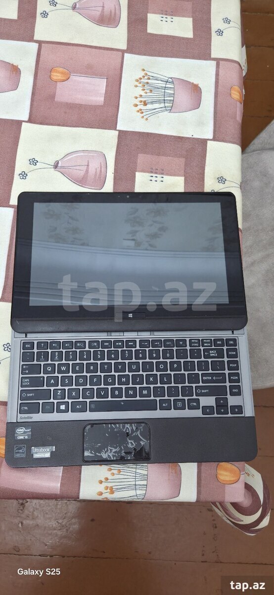 Noutbuk Toshiba 
