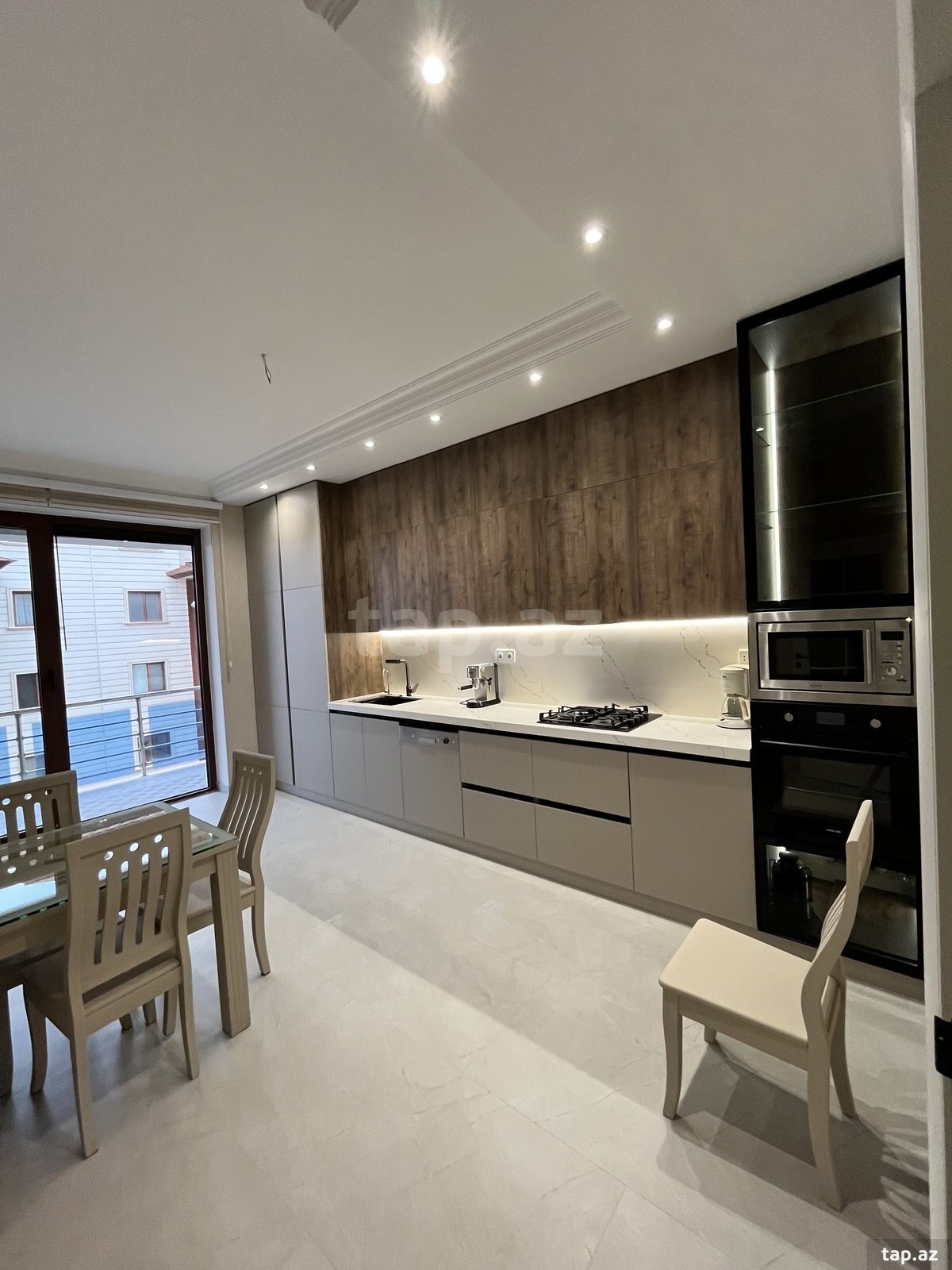 3-otaqlı yeni tikili kirayə verilir, Kazım Kazımzadə küç.,7 125 m²