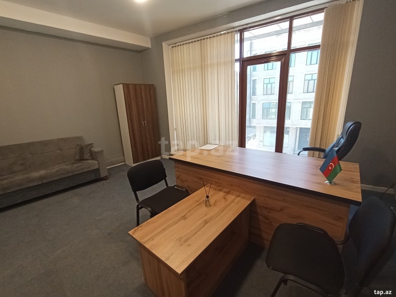 Ofis icarəyə verilir, Nerimanov r., Əhməd Rəcəblu küç., Biznes Merkez
