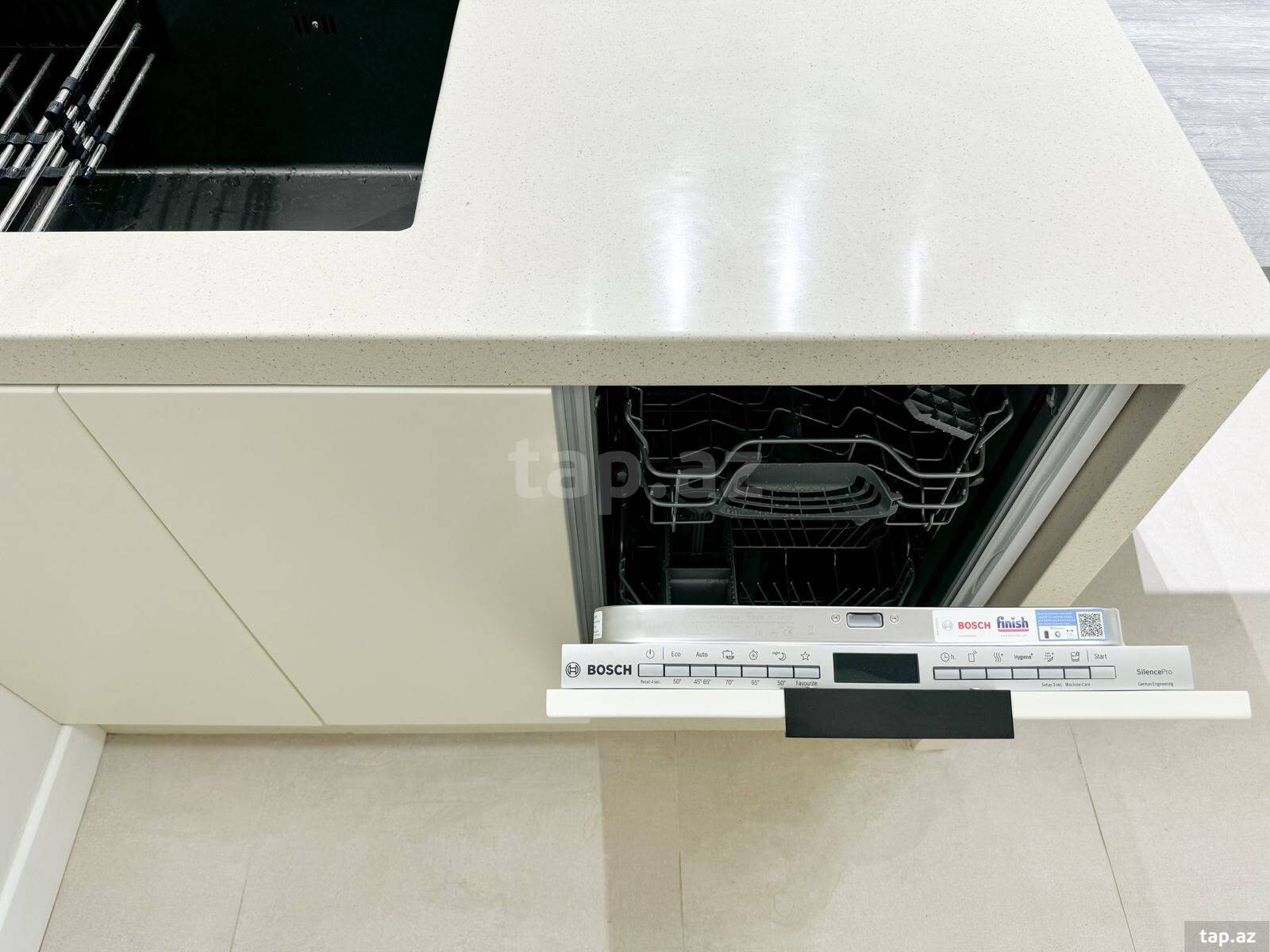 2-otaqlı yeni tikili kirayə verilir, 28 May m., 70 m² (8)