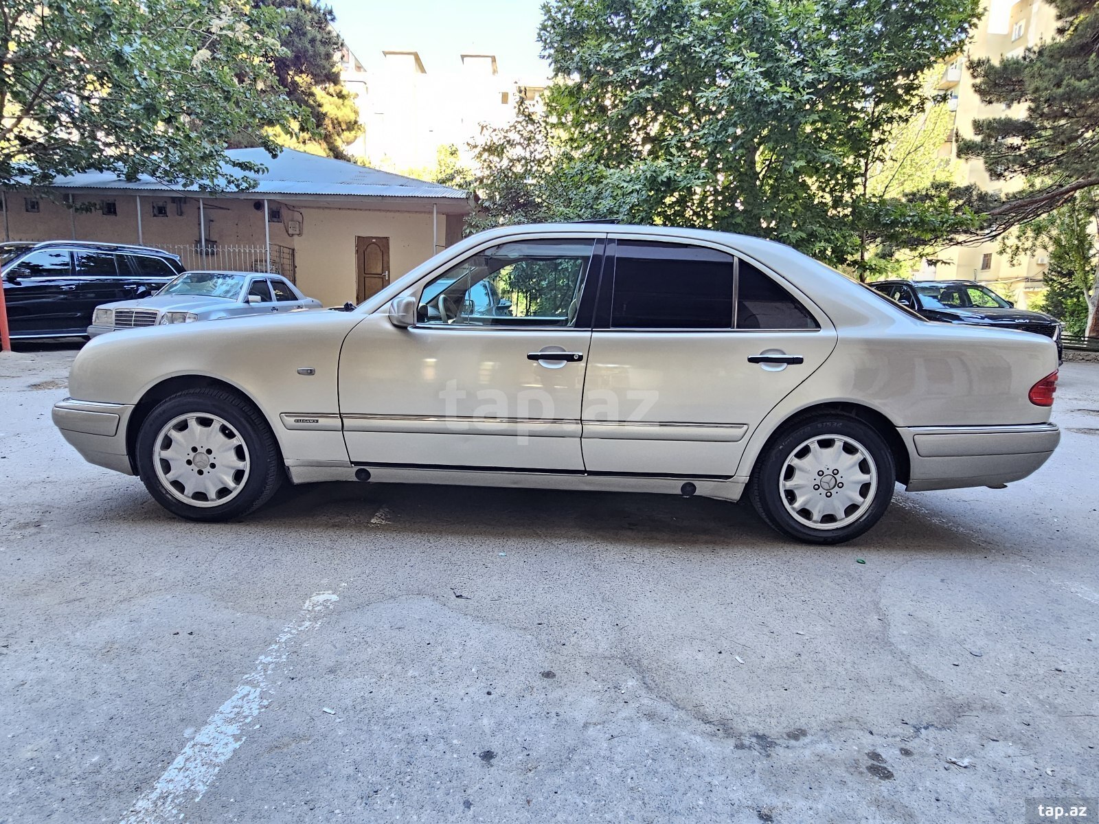 Mercedes E 280, 1998 il (4)