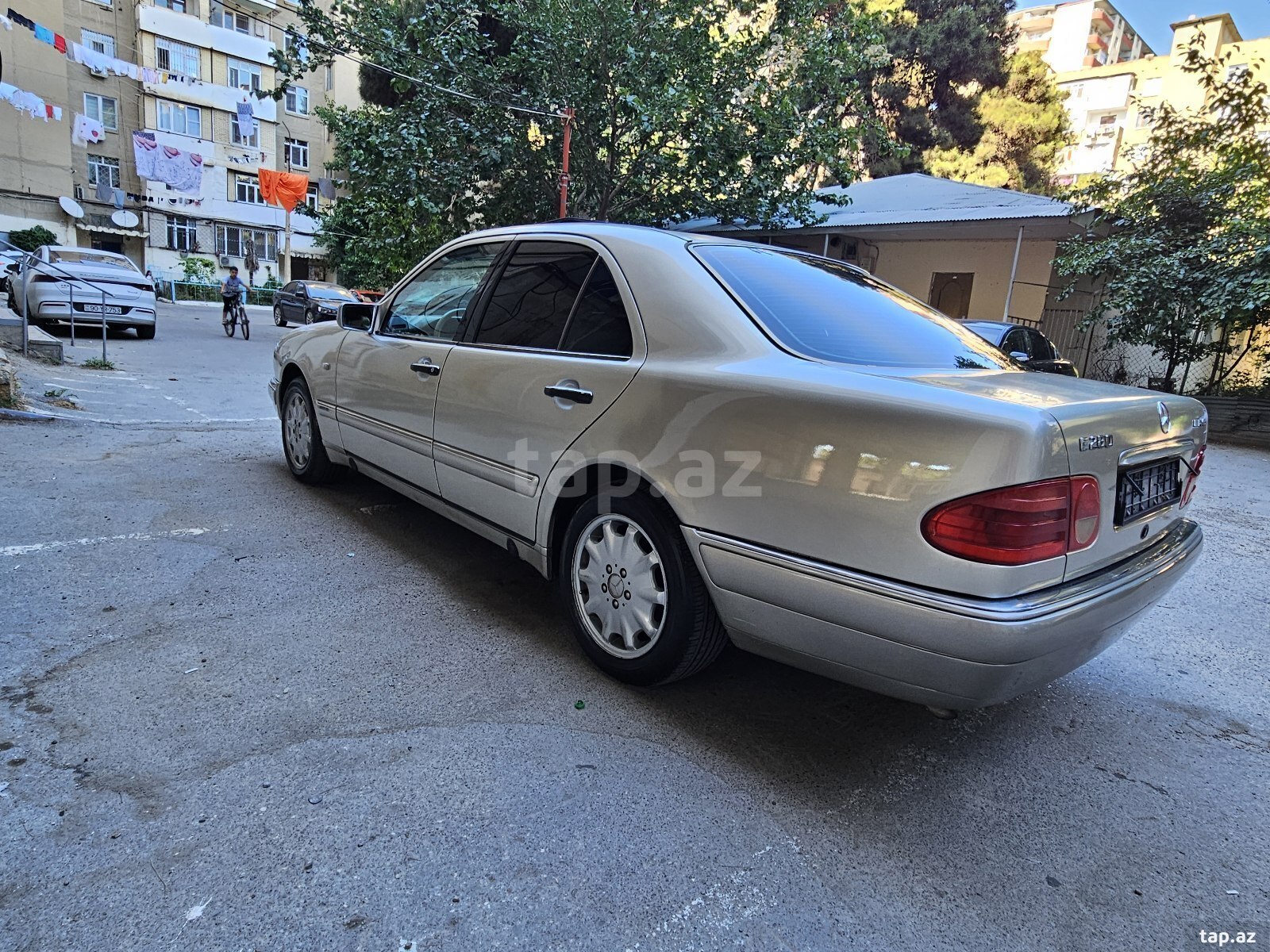 Mercedes E 280, 1998 il (5)